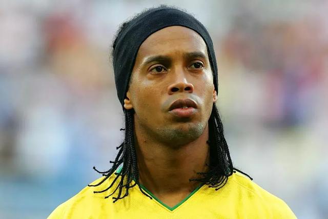 英超-帕尔默破门詹姆斯绝平 切尔西2-2伯恩茅斯