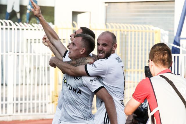 马穆凯拉什维利1年220万回归马刺 上季场均4+3